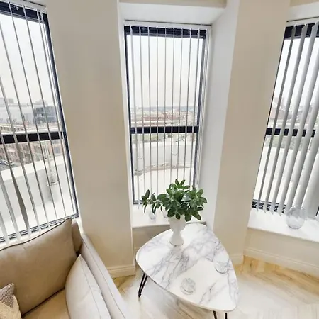 Luxury 2-Bedroom Penthouse With Stunning Views And Parking - Leeds City Centre Exterior photo