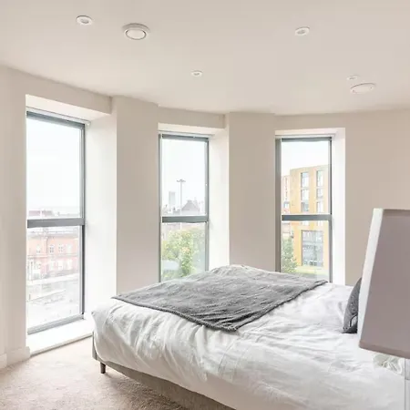 Luxury 2-Bedroom Penthouse With Stunning Views And Parking - Leeds City Centre Exterior photo