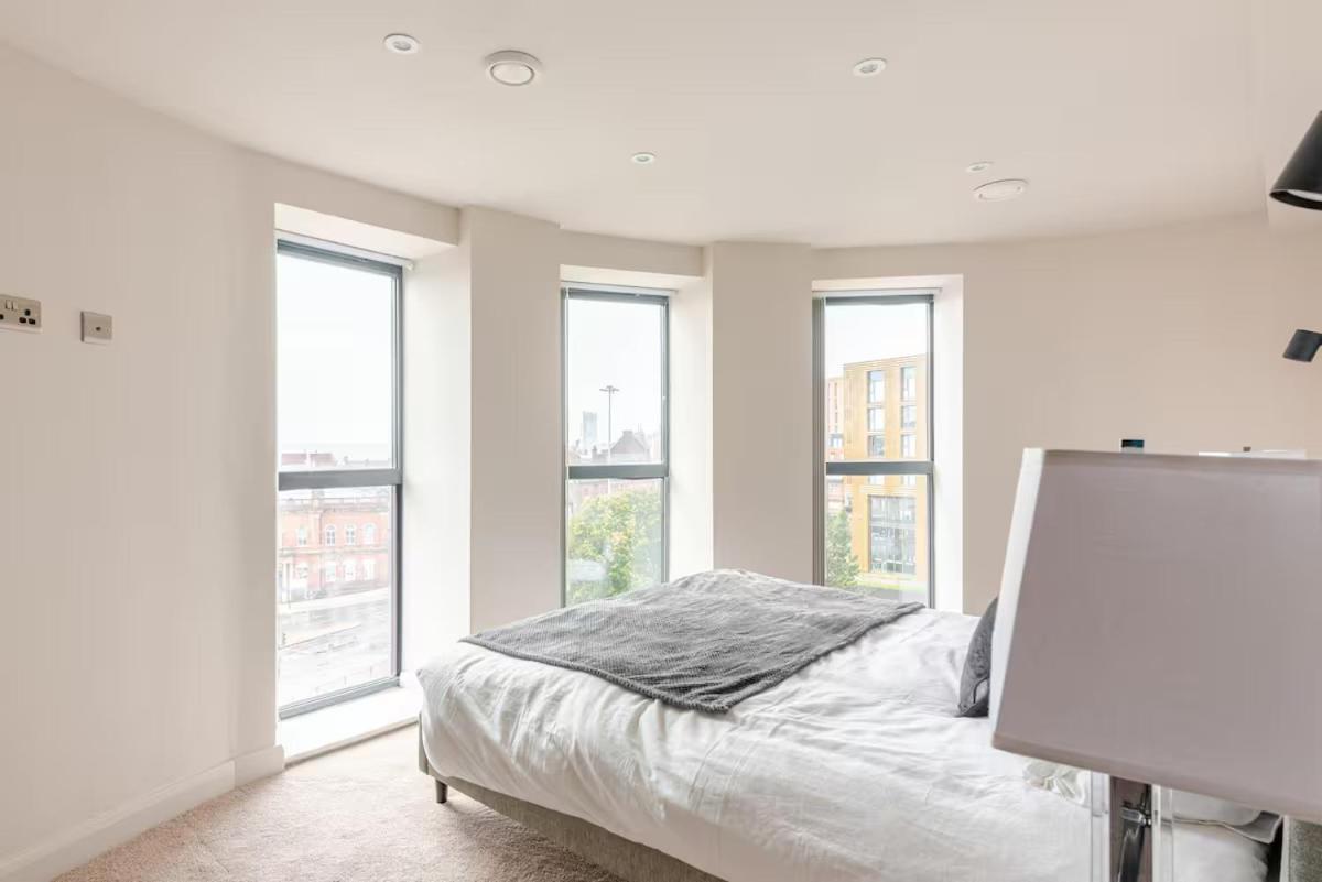 Luxury 2-bedroom Penthouse With Stunning Views And Parking - Leeds Centre Leeds (West Yorkshire)