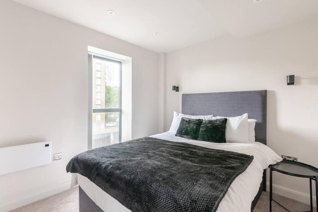 Luxury 2-bedroom Penthouse With Stunning Views And Parking - Leeds Centre Apartment Leeds (West Yorkshire)