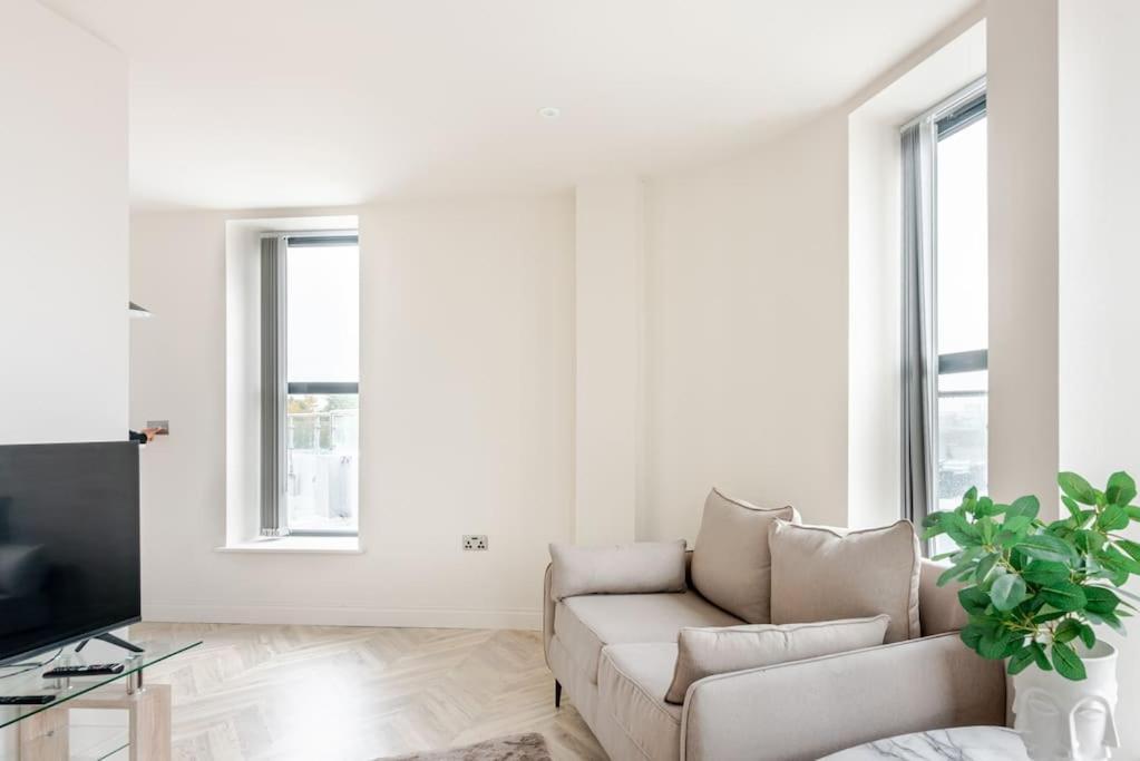 Luxury 2-bedroom Penthouse With Stunning Views And Parking - Leeds Centre Apartment Leeds (West Yorkshire)